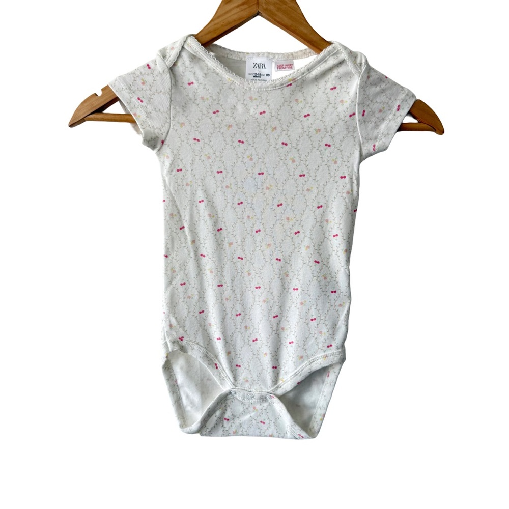 Zara Kids Cream and Pink Floral Bodysuit 12/18 Months